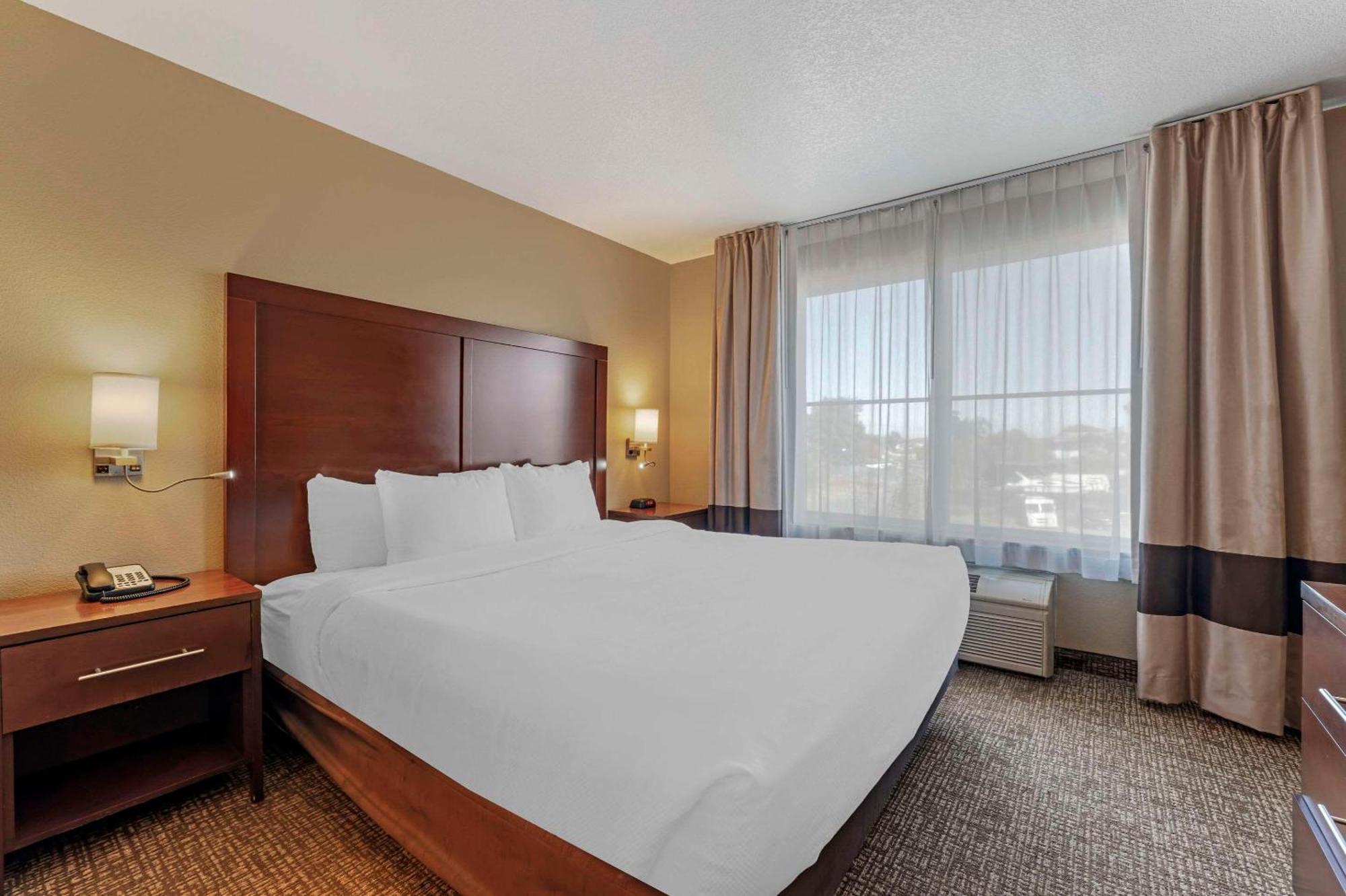 Comfort Inn Lathrop Stockton Airport Екстер'єр фото