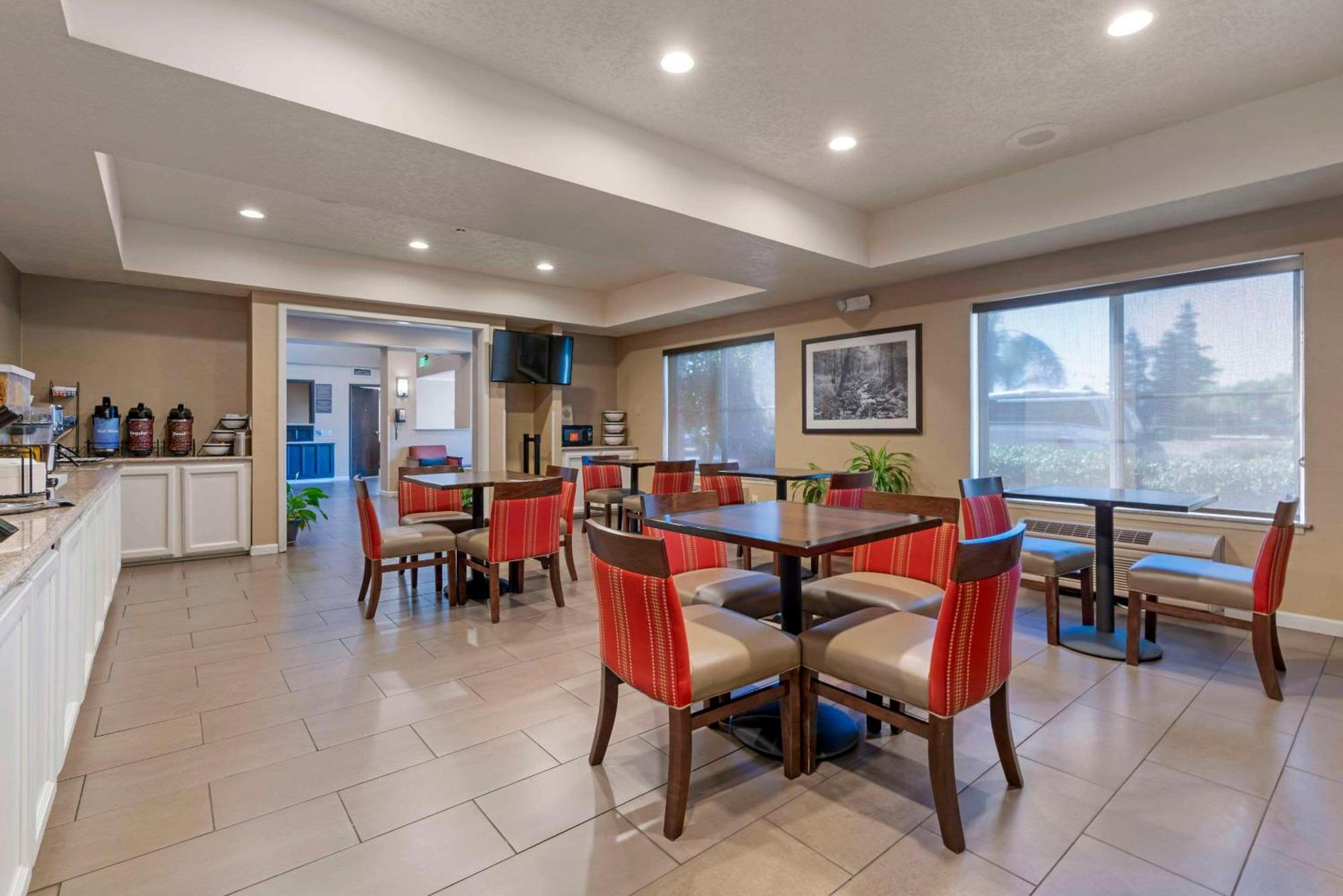 Comfort Inn Lathrop Stockton Airport Екстер'єр фото