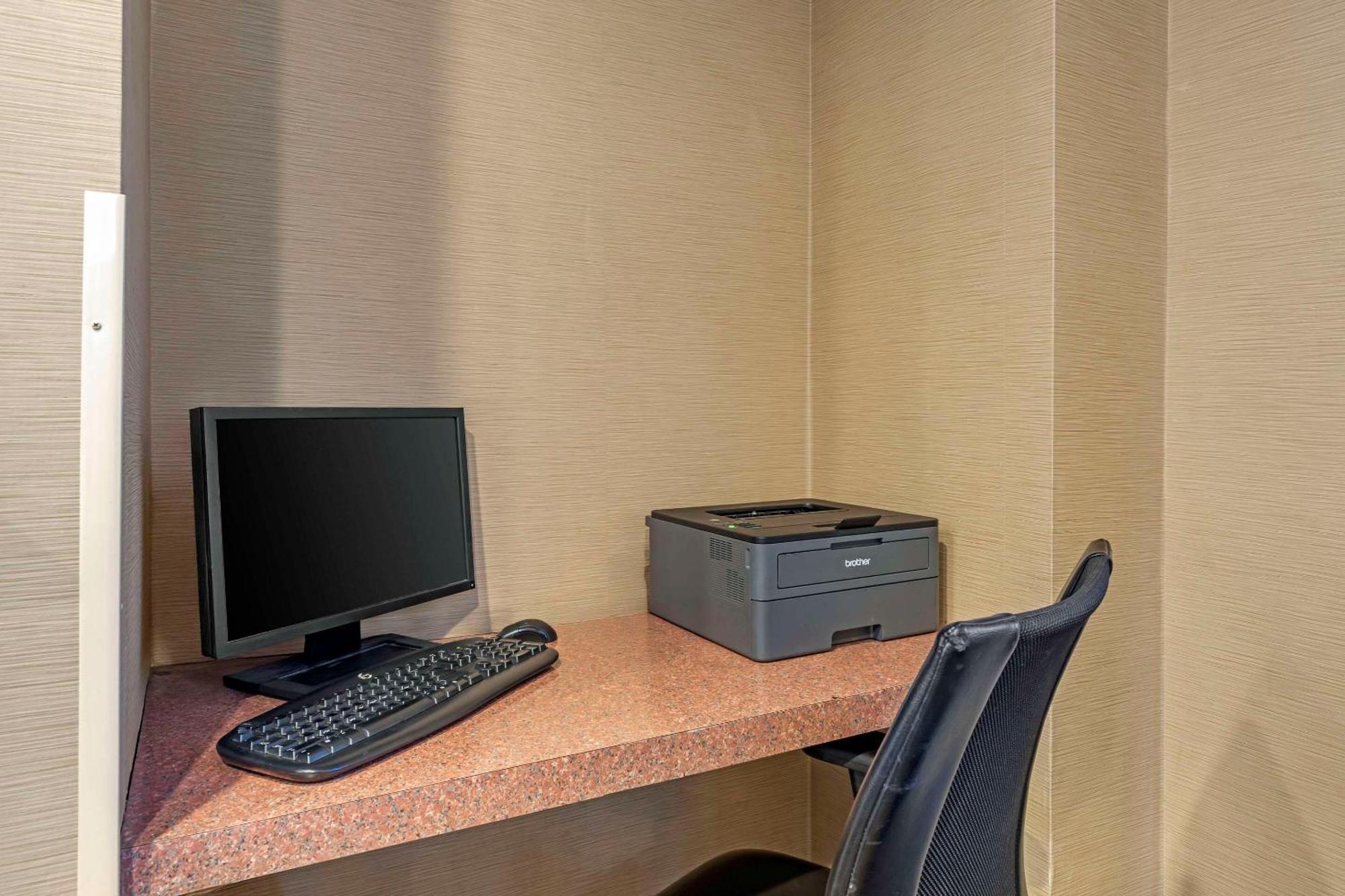 Comfort Inn Lathrop Stockton Airport Екстер'єр фото