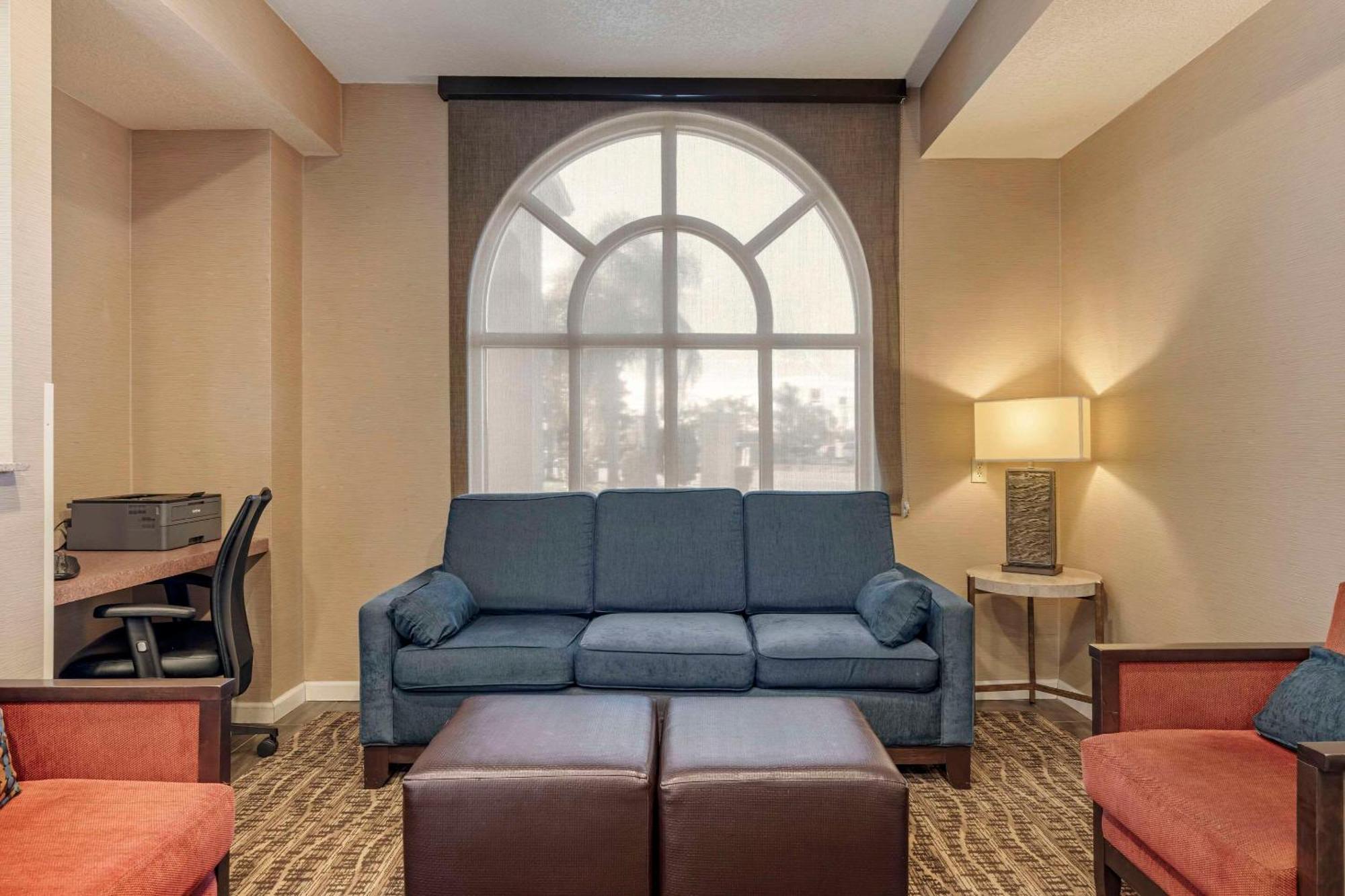 Comfort Inn Lathrop Stockton Airport Екстер'єр фото