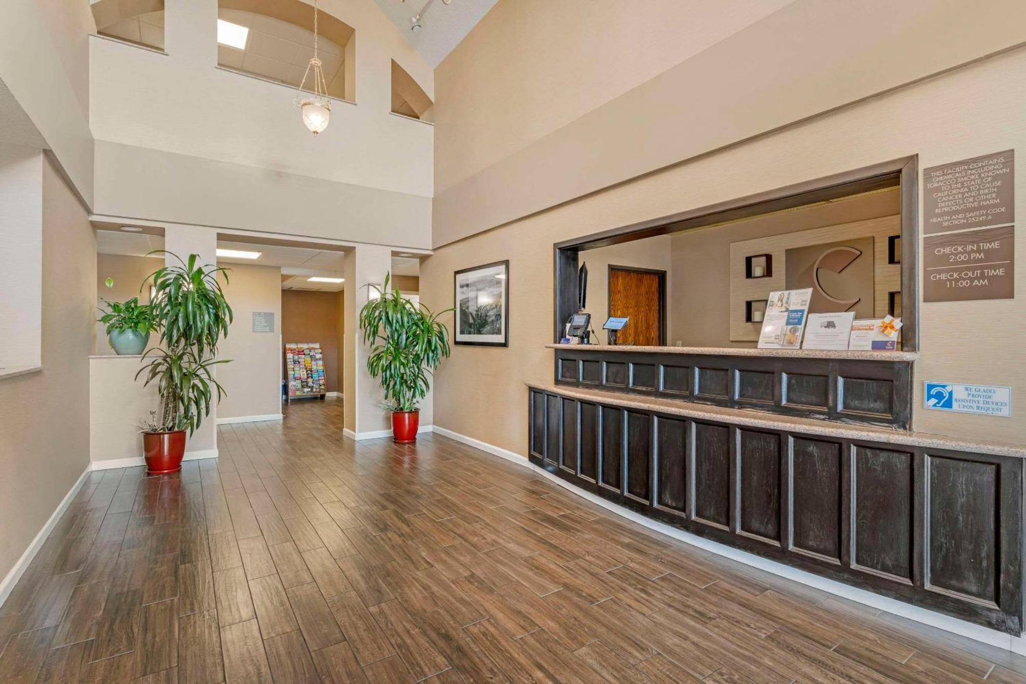Comfort Inn Lathrop Stockton Airport Екстер'єр фото